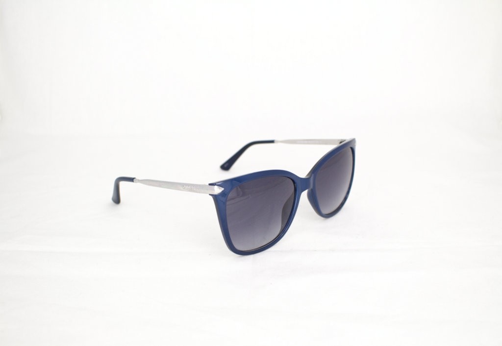 Guess 7483