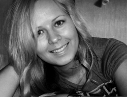 Eva Prüüs tellib läätsed Läätsed.com veebipoest